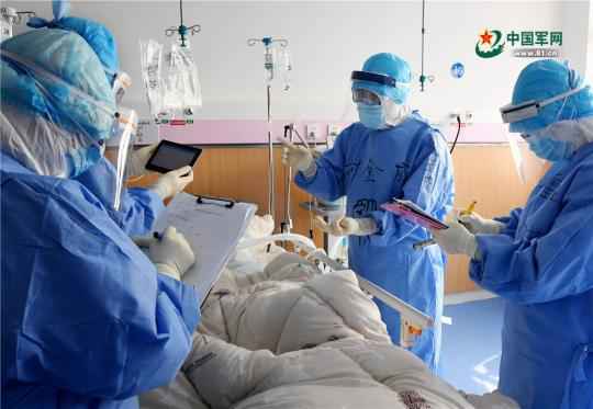 因为有你们,武汉走进了一个温暖的春天